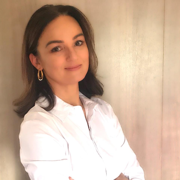 Dra. Marcia Lunardi Flores